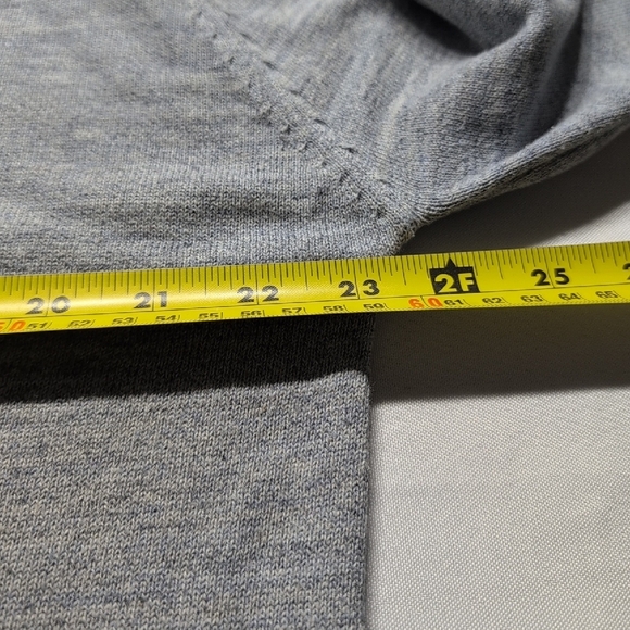 Colours Alexander Julian Gray V-Neck Sweater Knit Classic - Picture 5 of 7